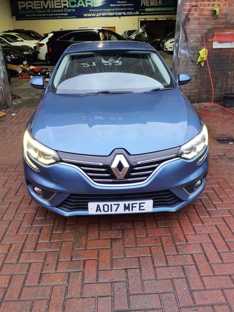 A 2017 RENAULT MEGANE 1.5 dCi Dynamique Nav Hatchback 5dr Diesel Manual Euro 6 (s/s) (110 ps) 6 M A 2017 RENAULT MEGANE 1.5 dCi Dynamique Nav Hatchback 5dr Diesel Manual Euro 6 (s/s) (110 ps) 6 M