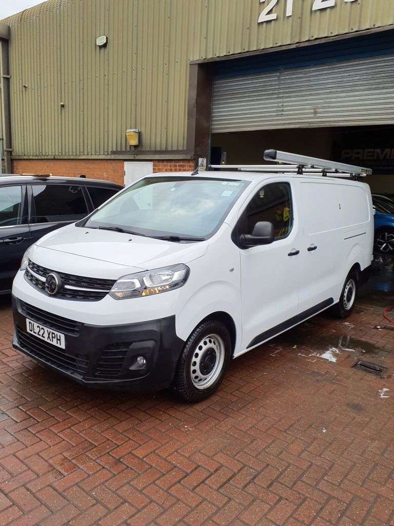 A 2022 VAUXHALL VIVARO 1.5 Turbo D 2900 Dynamic Panel Van 6dr Diesel Manual L2 H1 Euro 6 (s/s) (10 A 2022 VAUXHALL VIVARO 1.5 Turbo D 2900 Dynamic Panel Van 6dr Diesel Manual L2 H1 Euro 6 (s/s) (10