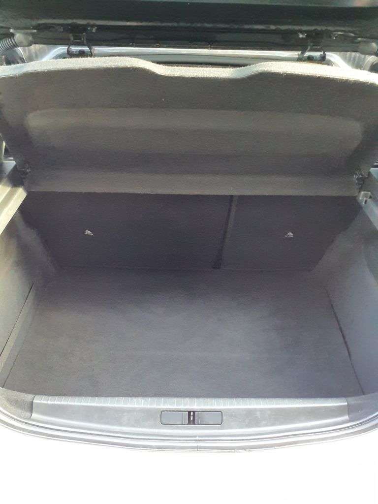 2021 PEUGEOT E-208 2021 PEUGEOT E-208