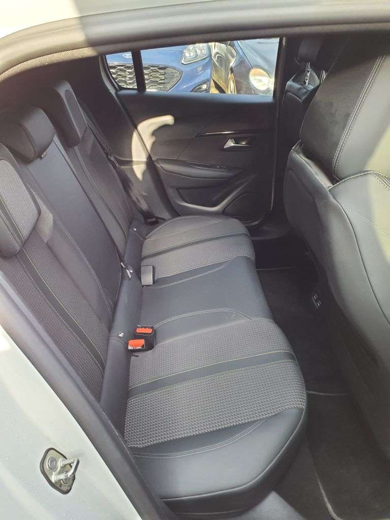 2021 PEUGEOT E-208 2021 PEUGEOT E-208