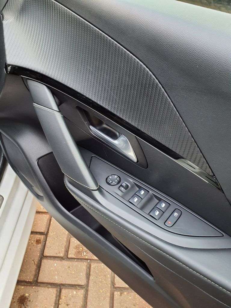 2021 PEUGEOT E-208 2021 PEUGEOT E-208