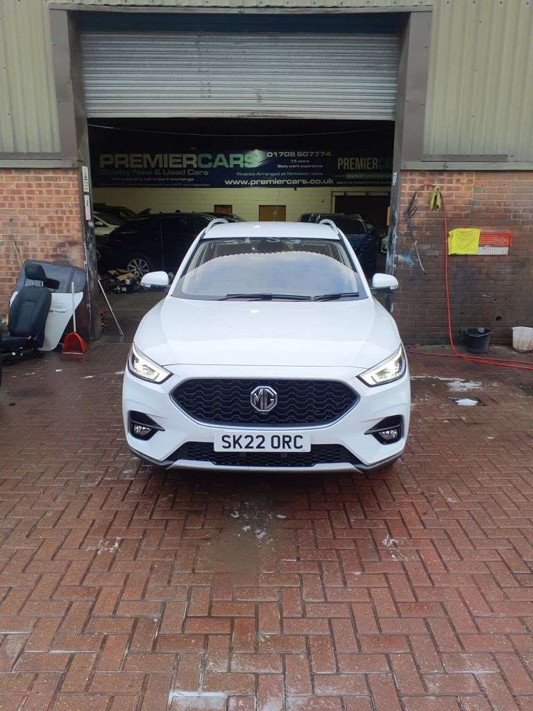 A 2022 MG MG ZS 1.5 VTi-TECH Exclusive SUV 5dr Petrol Manual Euro 6 (s/s) (106 ps) 6 MONTH A 2022 MG MG ZS 1.5 VTi-TECH Exclusive SUV 5dr Petrol Manual Euro 6 (s/s) (106 ps) 6 MONTH