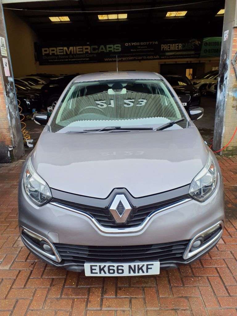 A 2016 RENAULT CAPTUR 1.5 dCi ENERGY Dynamique Nav SUV 5dr Diesel Auto Euro 6 (s/s) (90 ps) 3 MON A 2016 RENAULT CAPTUR 1.5 dCi ENERGY Dynamique Nav SUV 5dr Diesel Auto Euro 6 (s/s) (90 ps) 3 MON