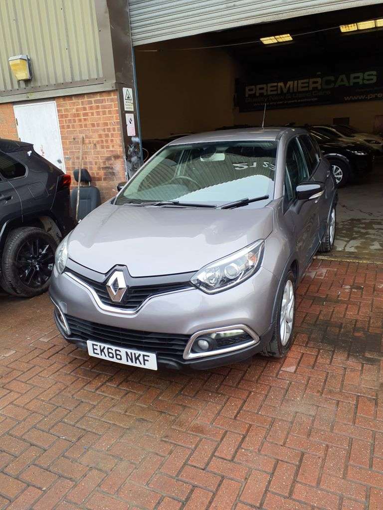 A 2016 RENAULT CAPTUR 1.5 dCi ENERGY Dynamique Nav SUV 5dr Diesel Auto Euro 6 (s/s) (90 ps) 3 MON A 2016 RENAULT CAPTUR 1.5 dCi ENERGY Dynamique Nav SUV 5dr Diesel Auto Euro 6 (s/s) (90 ps) 3 MON