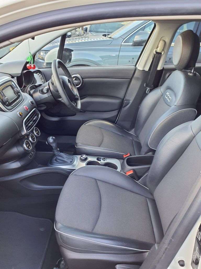 A 2017 FIAT 500X 1.6 MultiJetII Cross SUV 5dr Diesel DCT Euro 6 (s/s) (120 ps) 3 MONTHS WARR A 2017 FIAT 500X 1.6 MultiJetII Cross SUV 5dr Diesel DCT Euro 6 (s/s) (120 ps) 3 MONTHS WARR