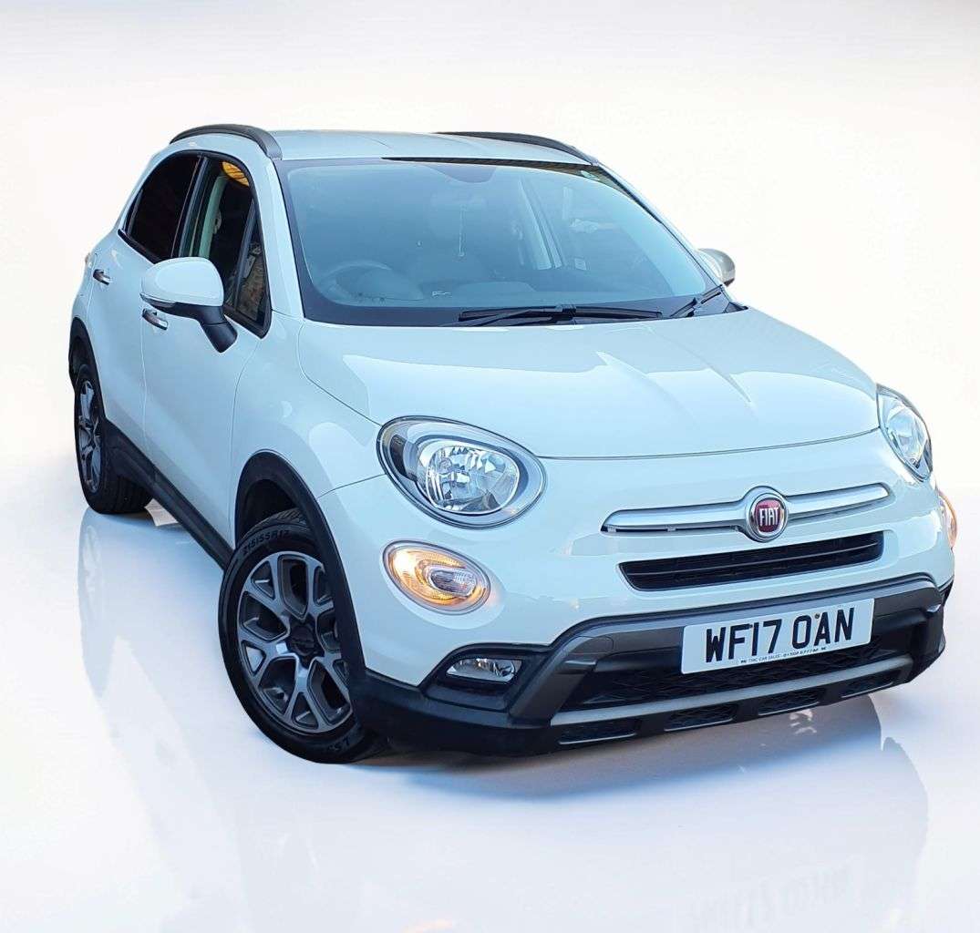 A 2017 FIAT 500X 1.6 MultiJetII Cross SUV 5dr Diesel DCT Euro 6 (s/s) (120 ps) 3 MONTHS WARR A 2017 FIAT 500X 1.6 MultiJetII Cross SUV 5dr Diesel DCT Euro 6 (s/s) (120 ps) 3 MONTHS WARR