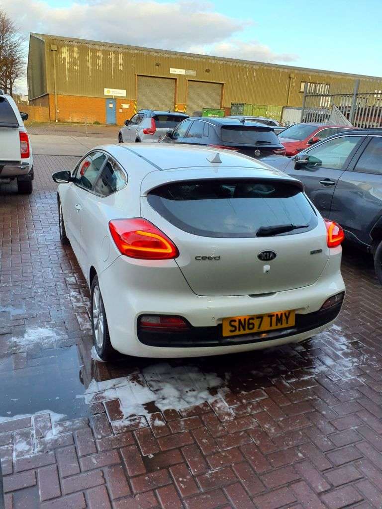 2017 KIA PROCEED 2017 KIA PROCEED