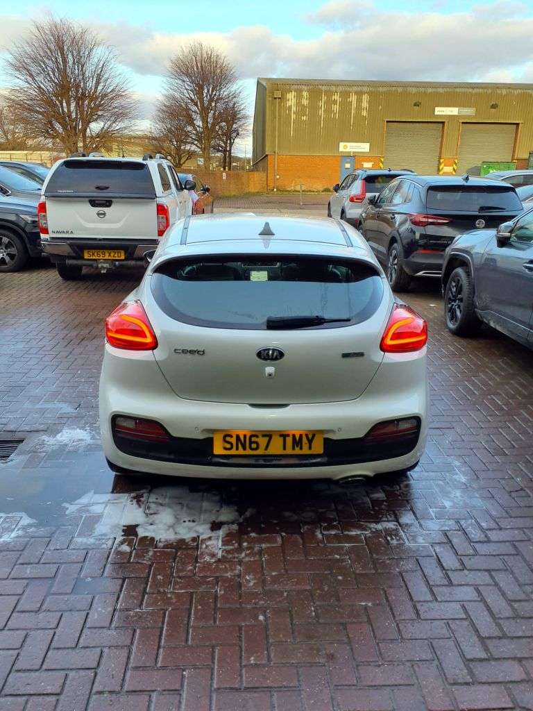 2017 KIA PROCEED 2017 KIA PROCEED