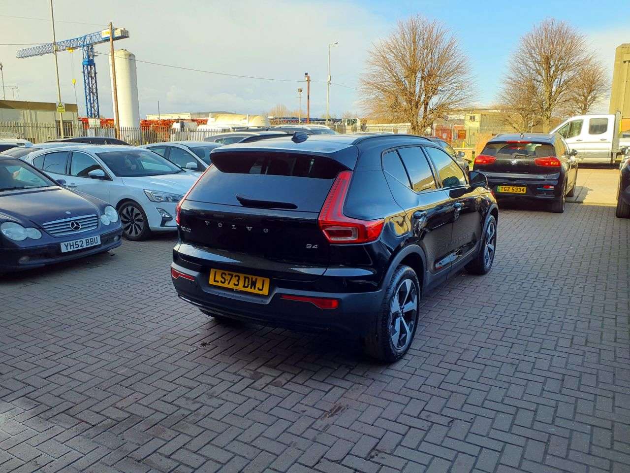 2023 VOLVO XC40 2023 VOLVO XC40