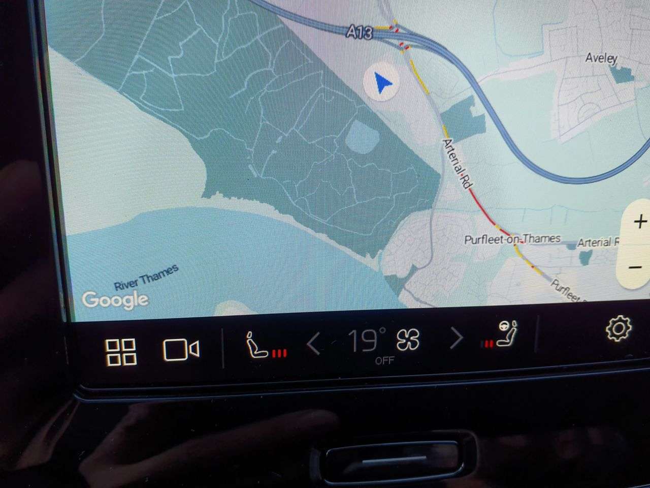 2023 VOLVO XC40 2023 VOLVO XC40