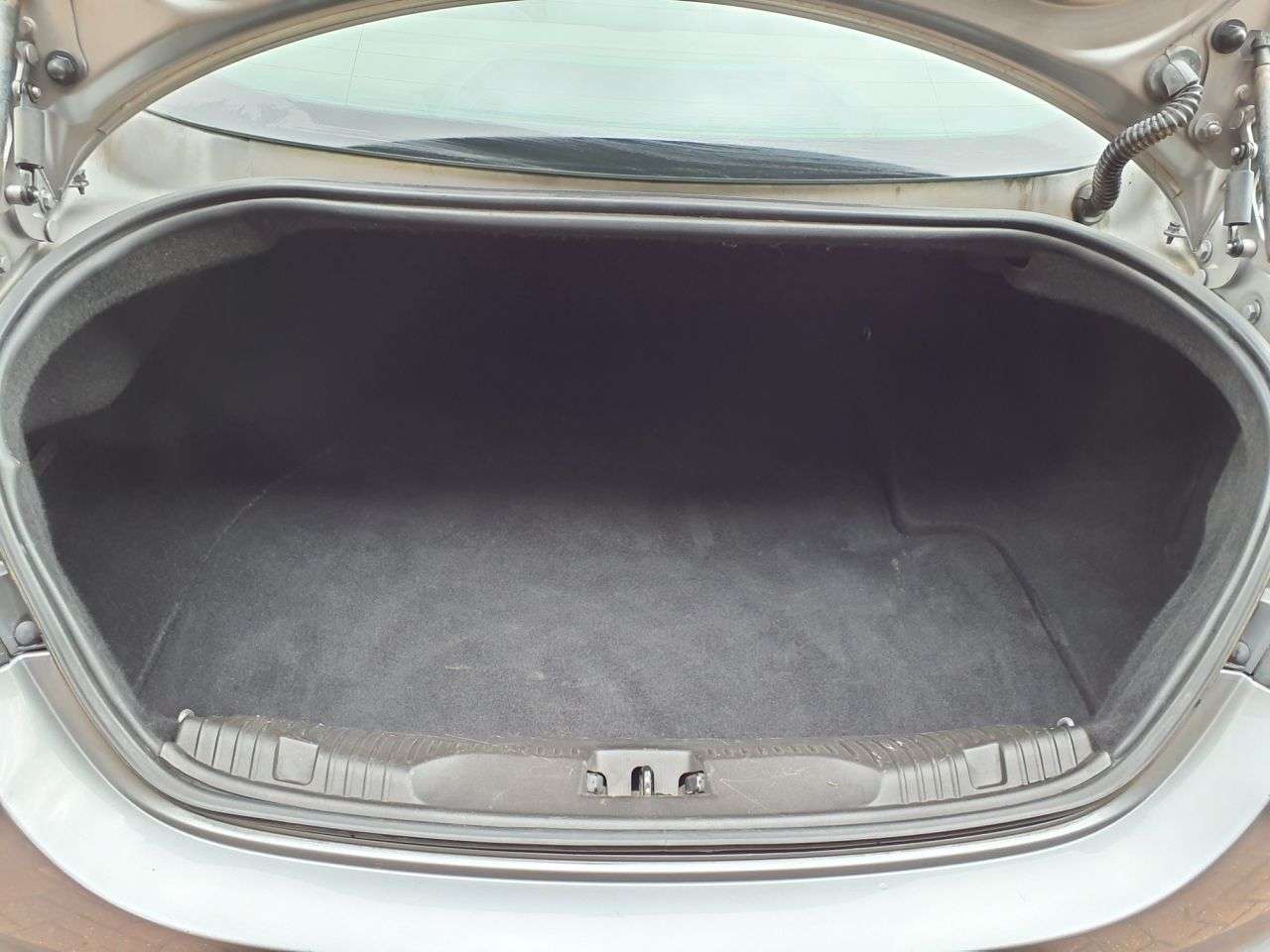 2012 JAGUAR XF 2012 JAGUAR XF