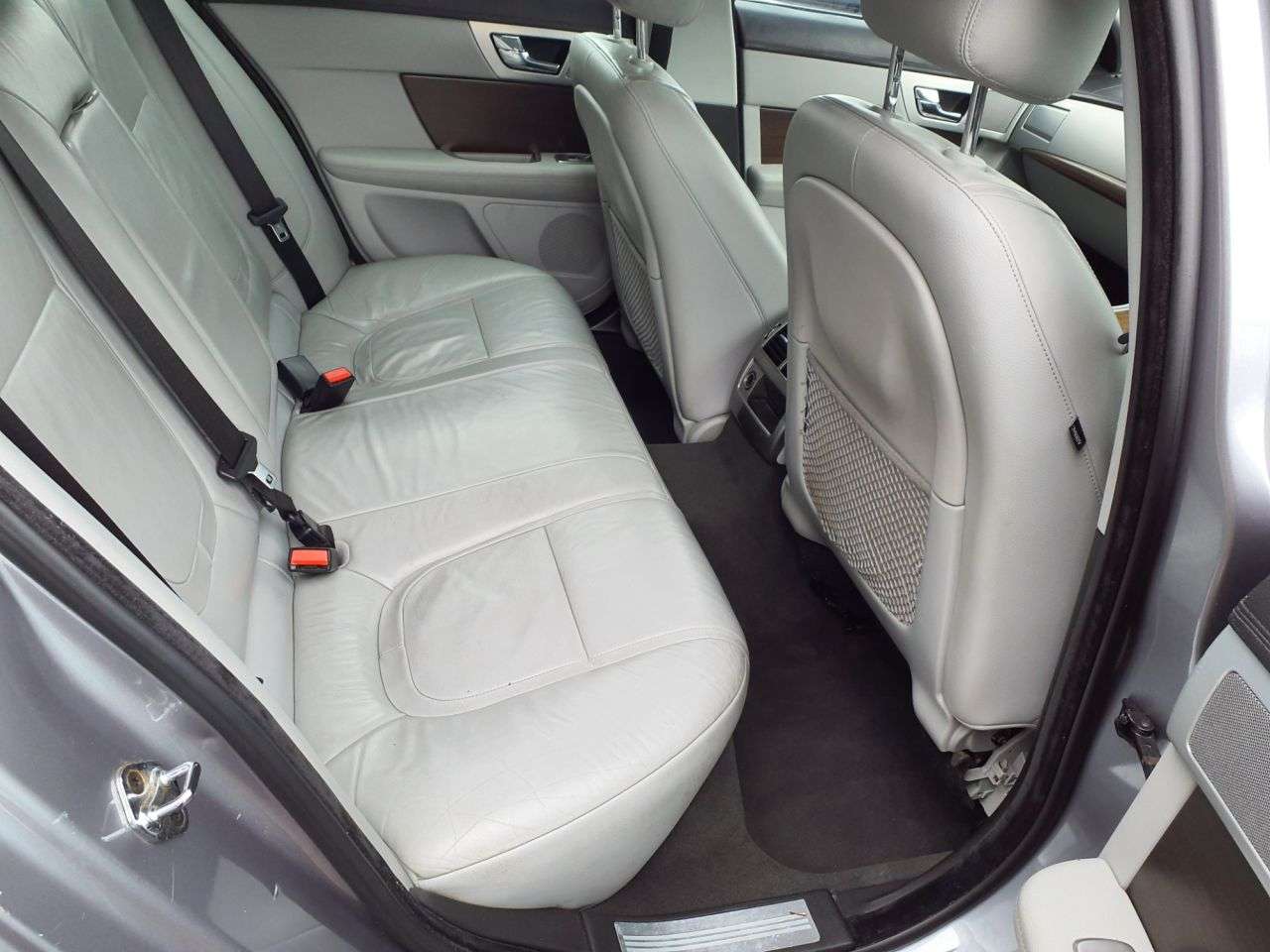 2012 JAGUAR XF 2012 JAGUAR XF