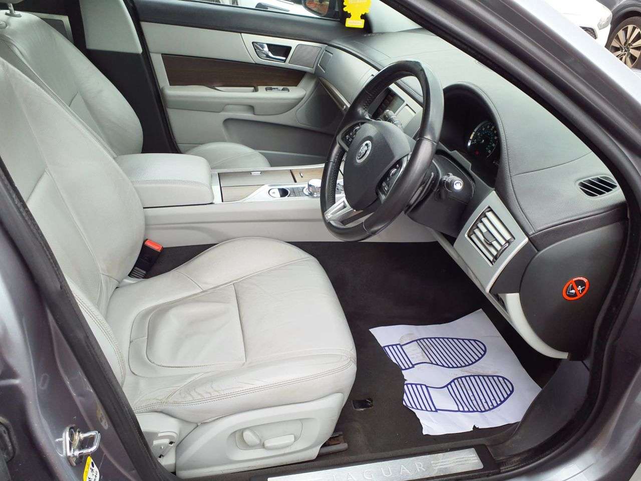 2012 JAGUAR XF 2012 JAGUAR XF