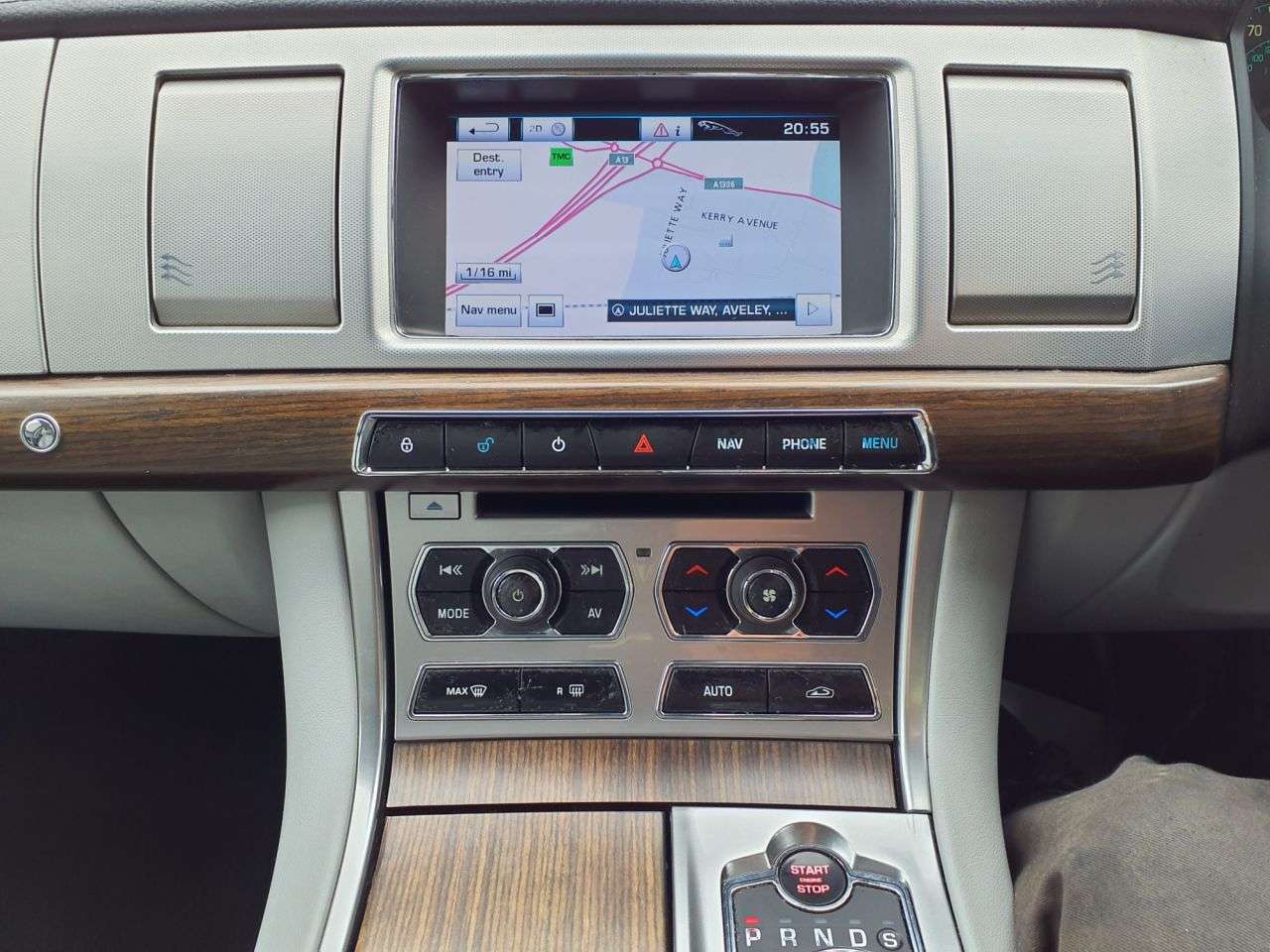 2012 JAGUAR XF 2012 JAGUAR XF