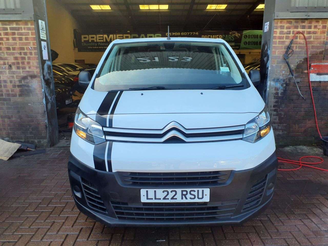 A 2022 CITROEN DISPATCH 1.5 BlueHDi 1000 Enterprise Pro M Panel Van 6dr Diesel Manual FWD 2 Euro 6 A 2022 CITROEN DISPATCH 1.5 BlueHDi 1000 Enterprise Pro M Panel Van 6dr Diesel Manual FWD 2 Euro 6