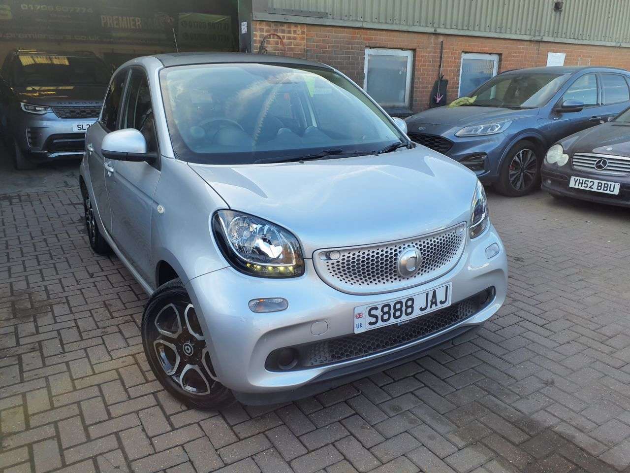 A 2016 SMART FORFOUR 1.0 Prime Night Sky (Premium) Hatchback 5dr Petrol Manual Euro 6 (s/s) (71 A 2016 SMART FORFOUR 1.0 Prime Night Sky (Premium) Hatchback 5dr Petrol Manual Euro 6 (s/s) (71