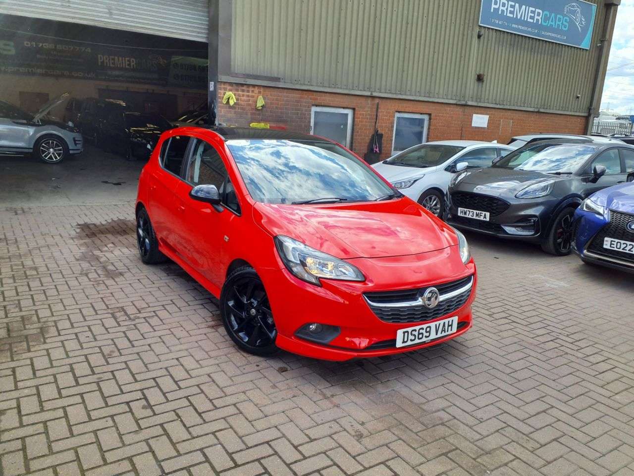 A 2019 VAUXHALL CORSA 1.4i SRi VX Line Nav Black Hatchback 5dr Petrol Manual Euro 6 (s/s) (90 ps) A 2019 VAUXHALL CORSA 1.4i SRi VX Line Nav Black Hatchback 5dr Petrol Manual Euro 6 (s/s) (90 ps)