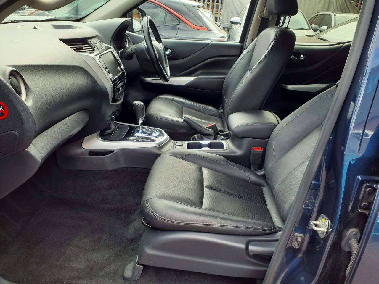 A 2021 NISSAN NAVARA 2.3 dCi Tekna Pickup Double Cab 4dr Diesel Auto 4WD Euro 6 (190 ps) 6 MONTH A 2021 NISSAN NAVARA 2.3 dCi Tekna Pickup Double Cab 4dr Diesel Auto 4WD Euro 6 (190 ps) 6 MONTH