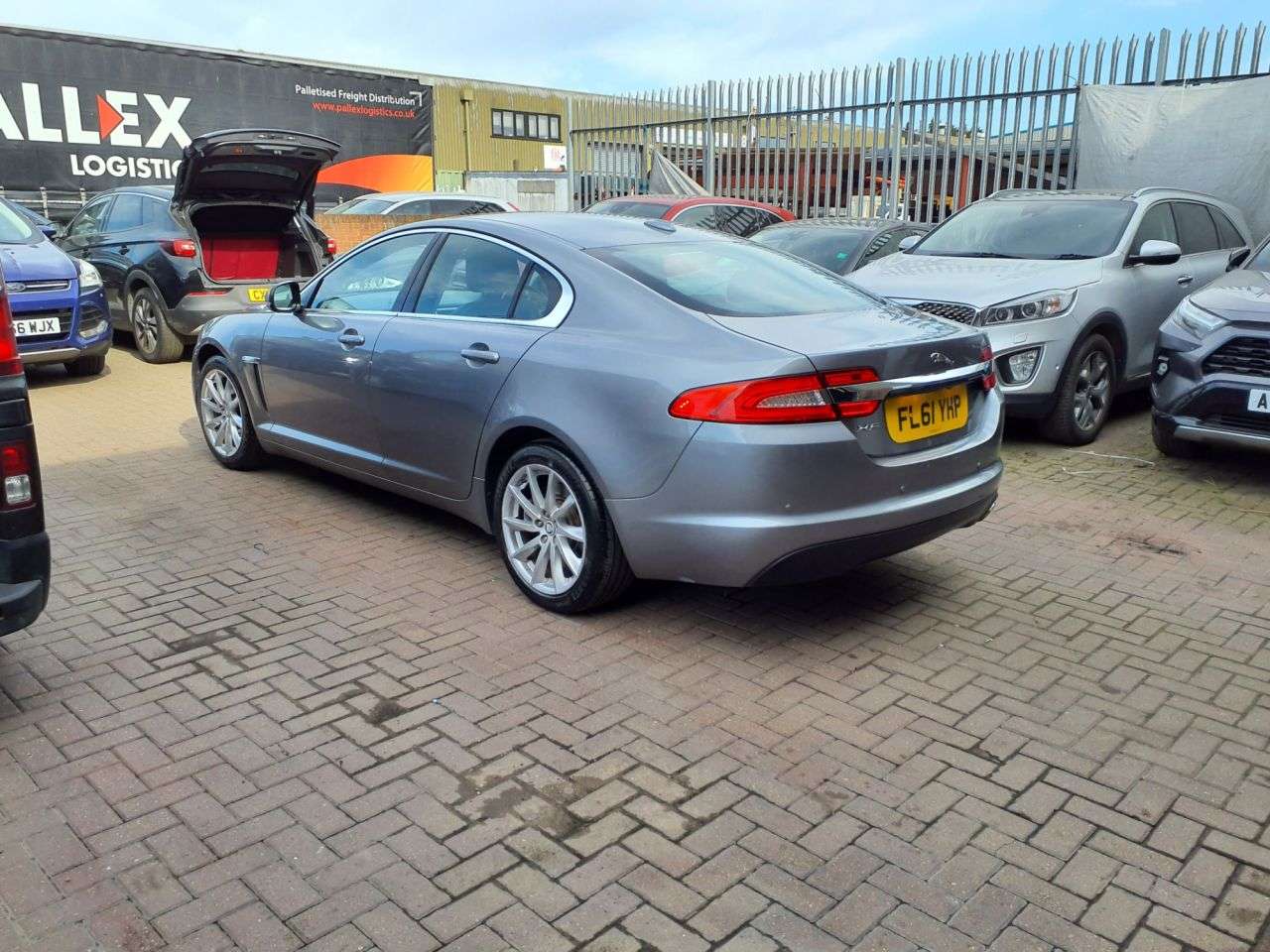 2011 JAGUAR XF 2011 JAGUAR XF