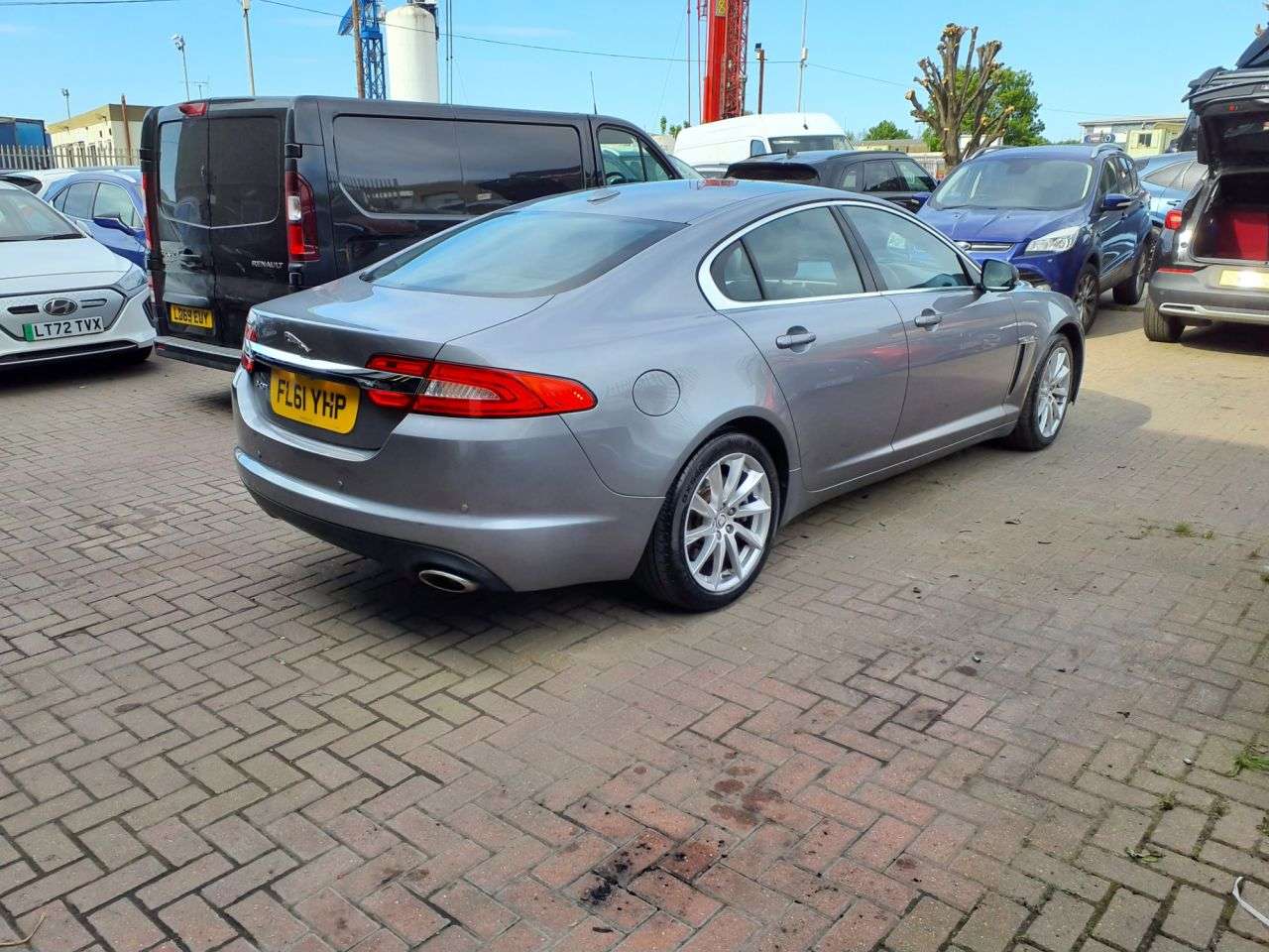 2011 JAGUAR XF 2011 JAGUAR XF