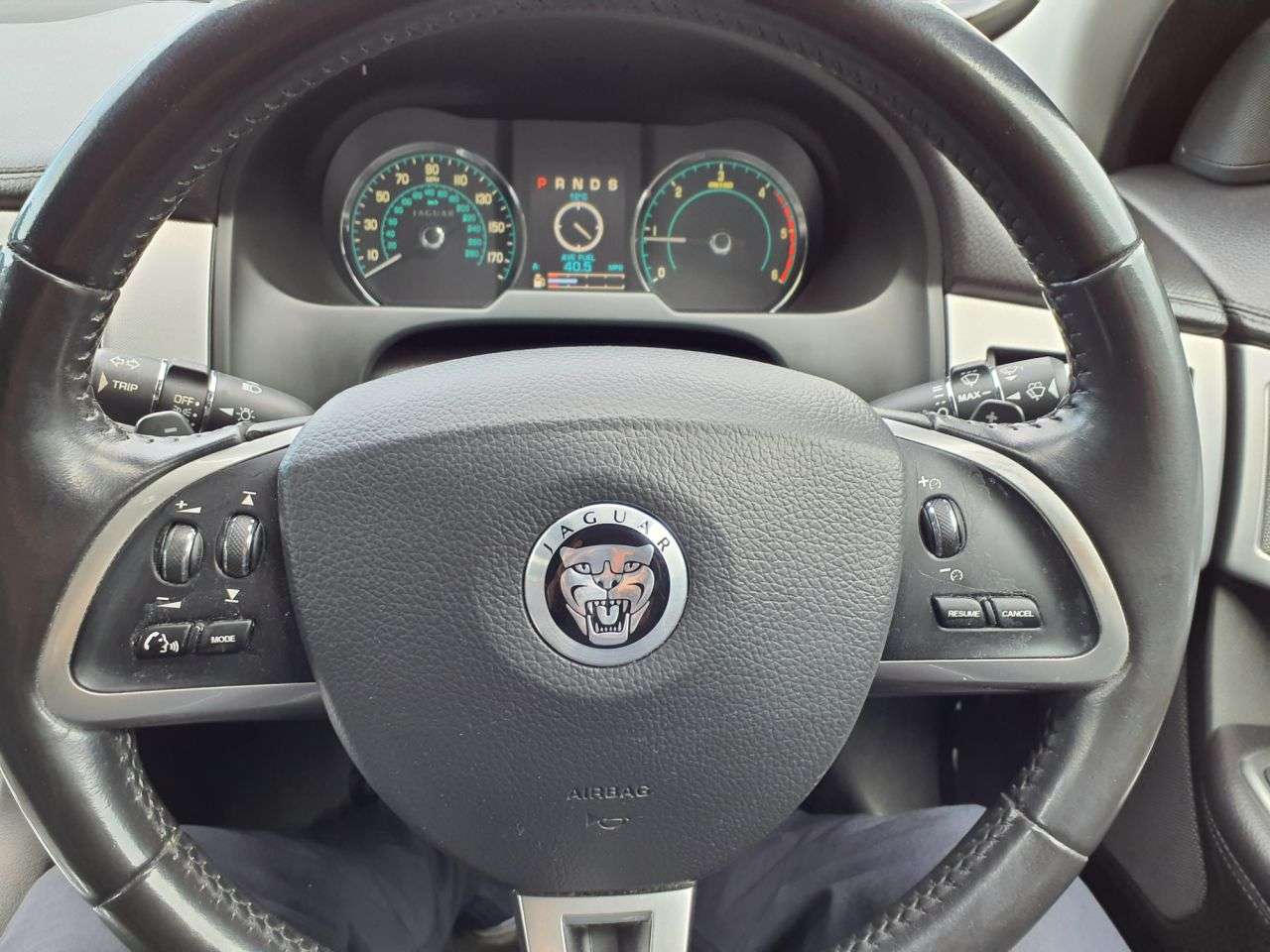 2011 JAGUAR XF 2011 JAGUAR XF