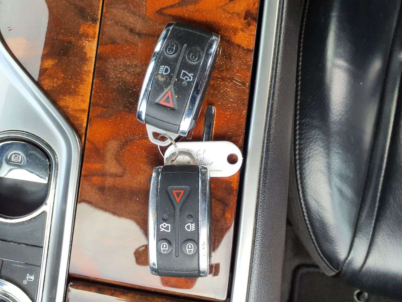 2011 JAGUAR XF 2011 JAGUAR XF