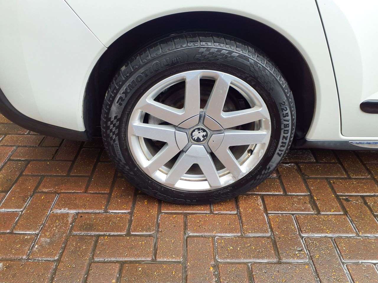 2011 PEUGEOT 3008 2011 PEUGEOT 3008
