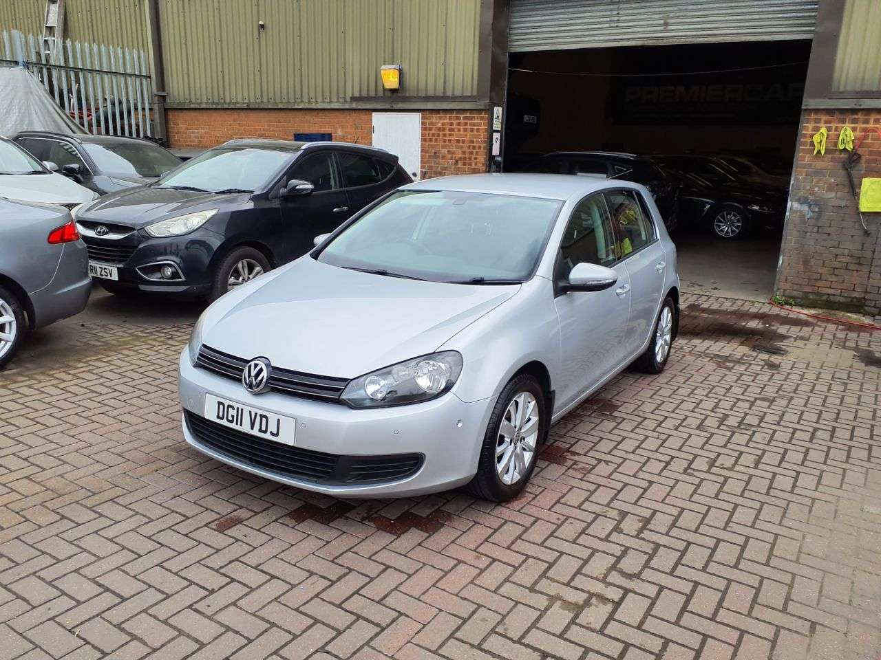 A 2011 VOLKSWAGEN GOLF 1.4 TSI Match Hatchback 5dr Petrol DSG Euro 5 (122 ps) AIRCON AUTOMATIC A 2011 VOLKSWAGEN GOLF 1.4 TSI Match Hatchback 5dr Petrol DSG Euro 5 (122 ps) AIRCON AUTOMATIC