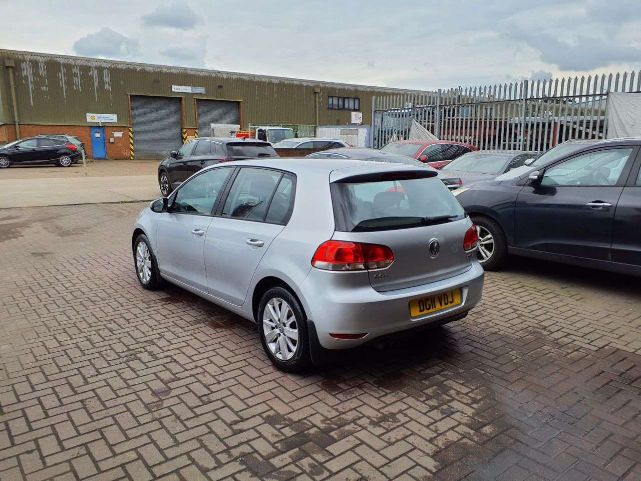 2011 VOLKSWAGEN GOLF 2011 VOLKSWAGEN GOLF