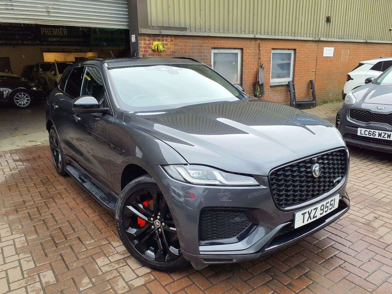 A 2024 JAGUAR F-PACE 2.0 D200 MHEV R-Dynamic HSE Black 90th Anniversary Edition SUV 5dr Diesel A A 2024 JAGUAR F-PACE 2.0 D200 MHEV R-Dynamic HSE Black 90th Anniversary Edition SUV 5dr Diesel A