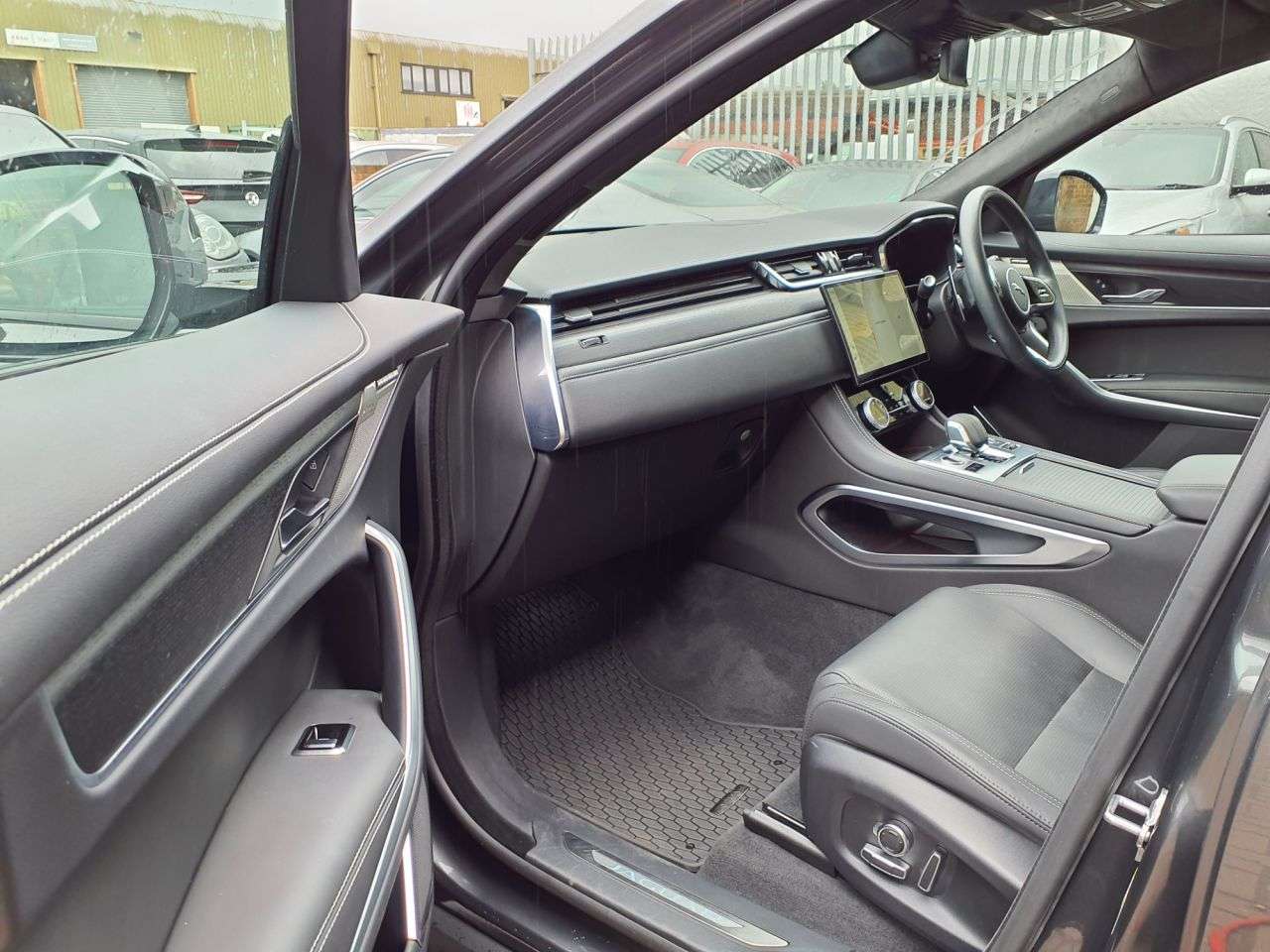 A 2024 JAGUAR F-PACE 2.0 D200 MHEV R-Dynamic HSE Black 90th Anniversary Edition SUV 5dr Diesel A A 2024 JAGUAR F-PACE 2.0 D200 MHEV R-Dynamic HSE Black 90th Anniversary Edition SUV 5dr Diesel A