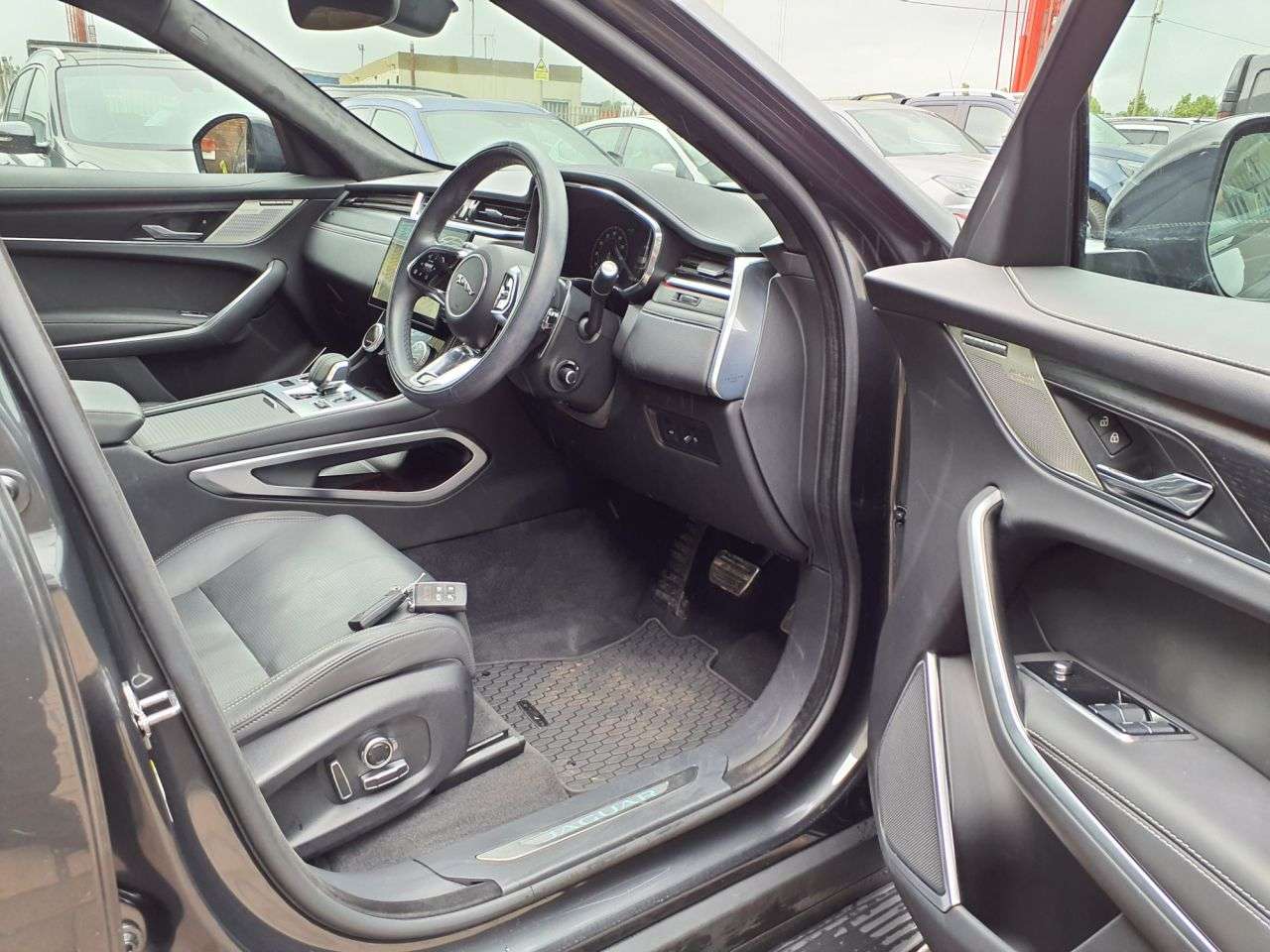 2024 JAGUAR F-PACE 2024 JAGUAR F-PACE