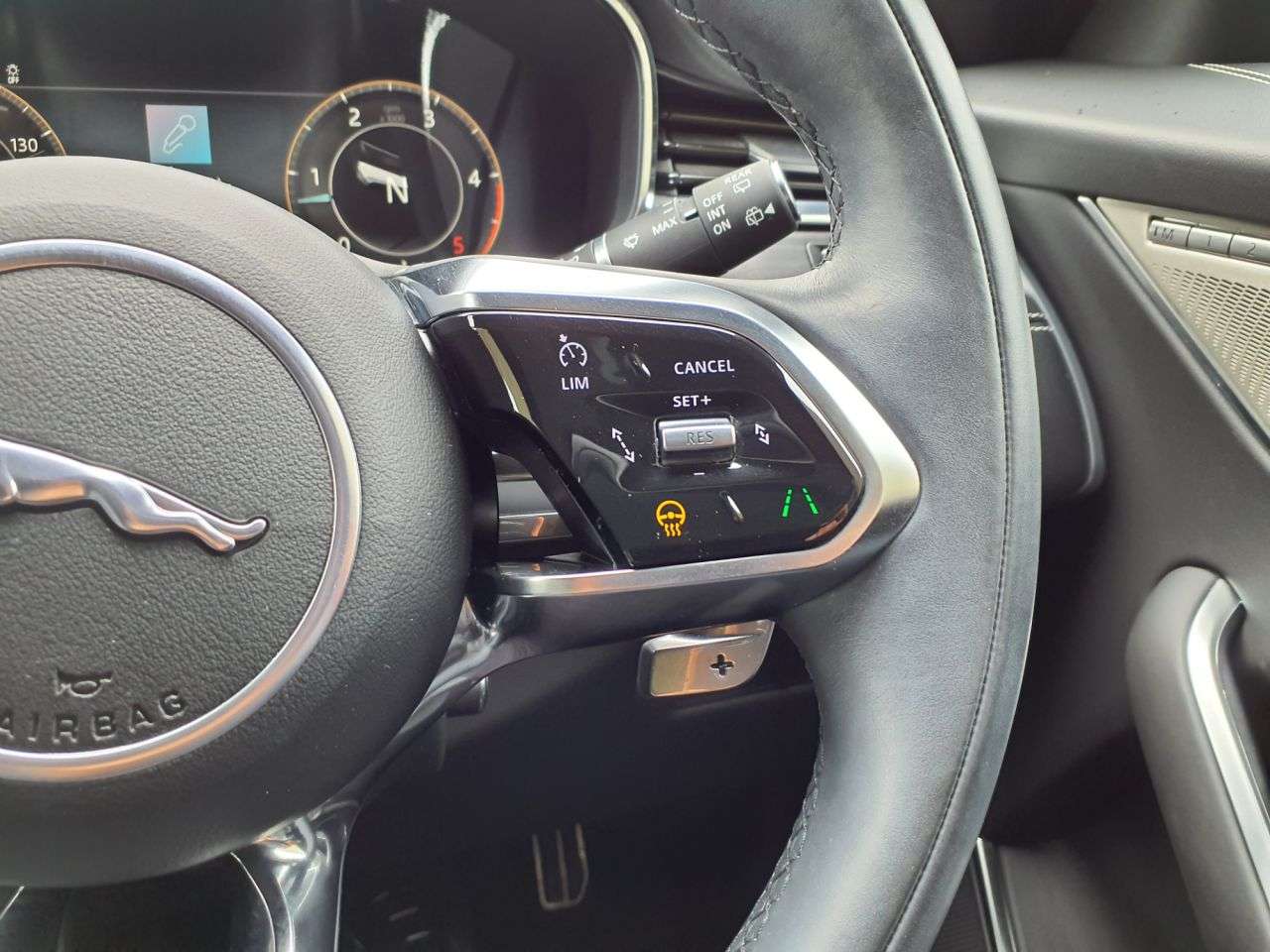 2024 JAGUAR F-PACE 2024 JAGUAR F-PACE