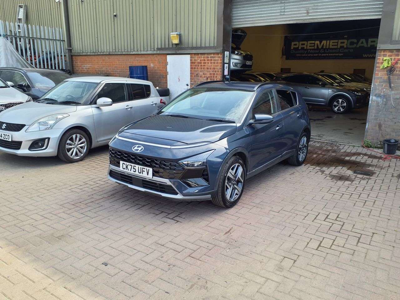 A 2025 HYUNDAI BAYON 1.0 T-GDi Premium SUV 5dr Petrol DCT Euro 6 (s/s) (100 ps) 6 MONTH WARRANTY A 2025 HYUNDAI BAYON 1.0 T-GDi Premium SUV 5dr Petrol DCT Euro 6 (s/s) (100 ps) 6 MONTH WARRANTY