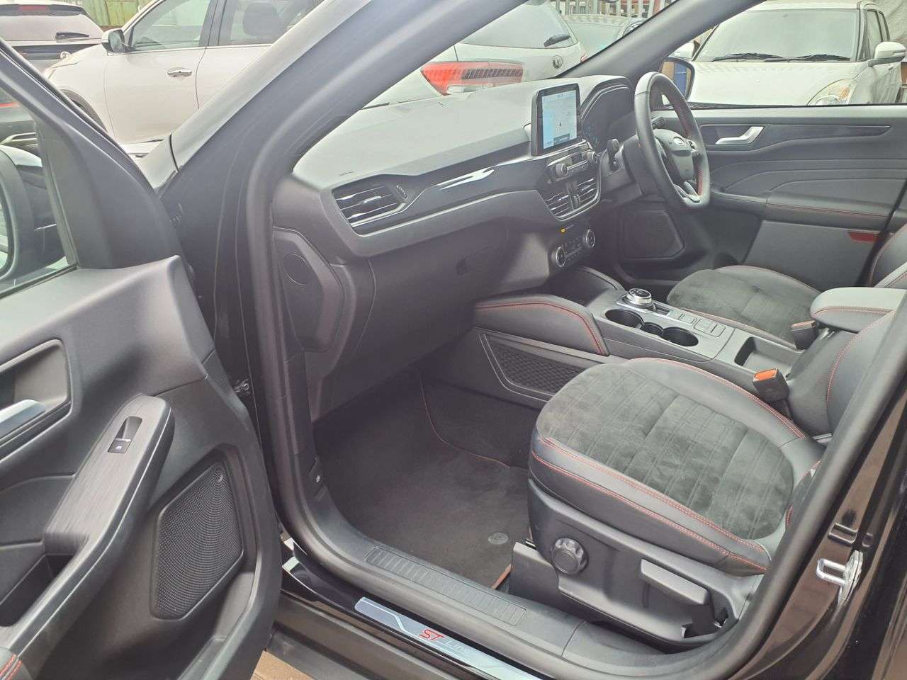 A 2023 FORD KUGA 2.5 EcoBoost Duratec 14.4kWh ST-Line X SUV 5dr Petrol Plug-in Hybrid CVT Eu A 2023 FORD KUGA 2.5 EcoBoost Duratec 14.4kWh ST-Line X SUV 5dr Petrol Plug-in Hybrid CVT Eu