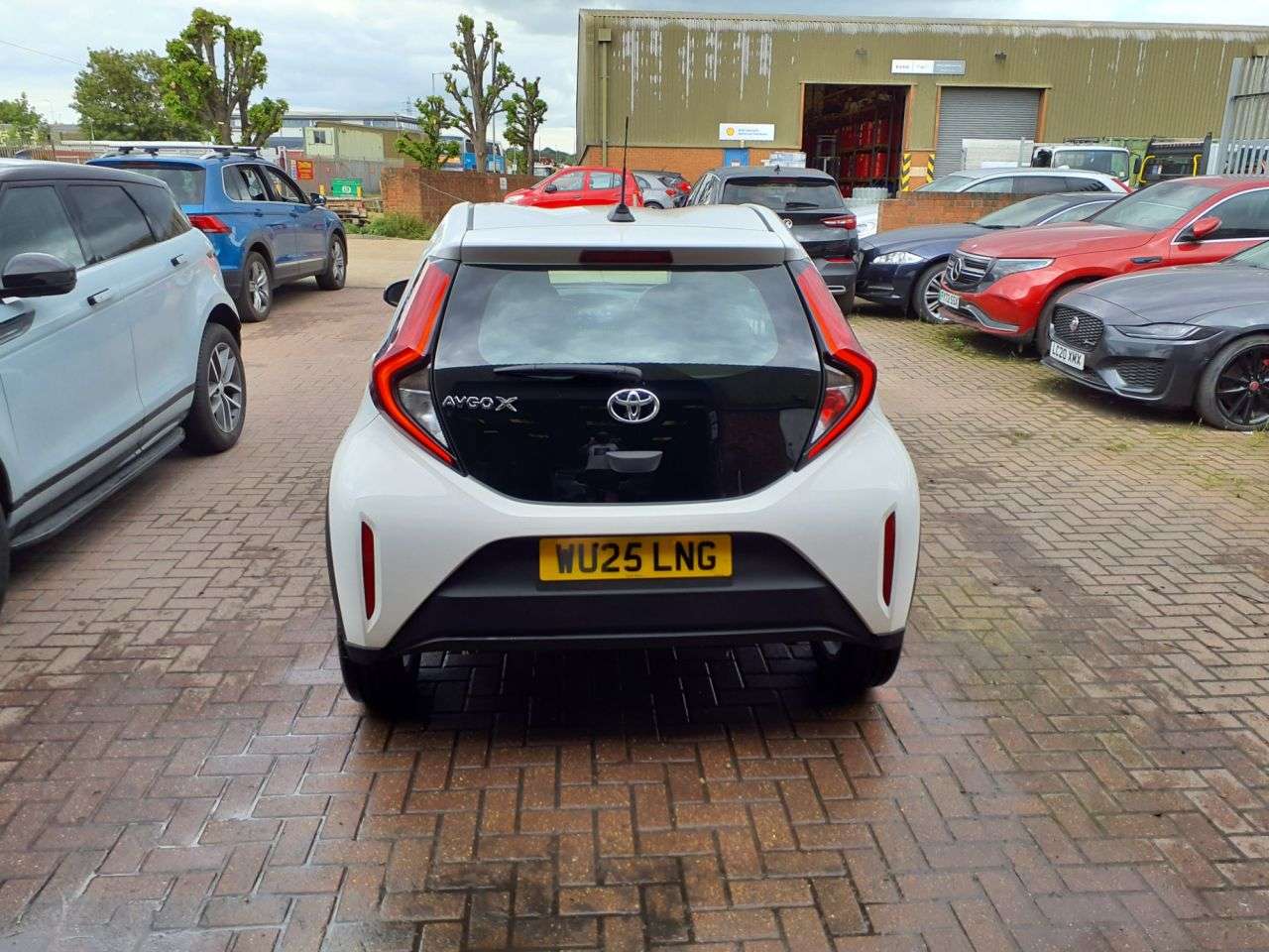 2025 TOYOTA AYGO X 2025 TOYOTA AYGO X