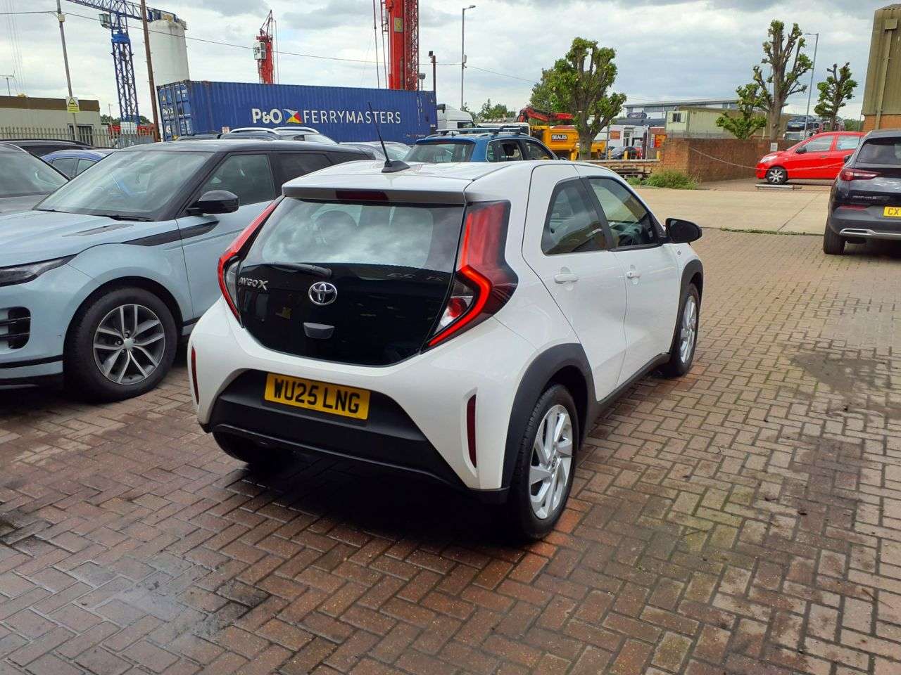 2025 TOYOTA AYGO X 2025 TOYOTA AYGO X