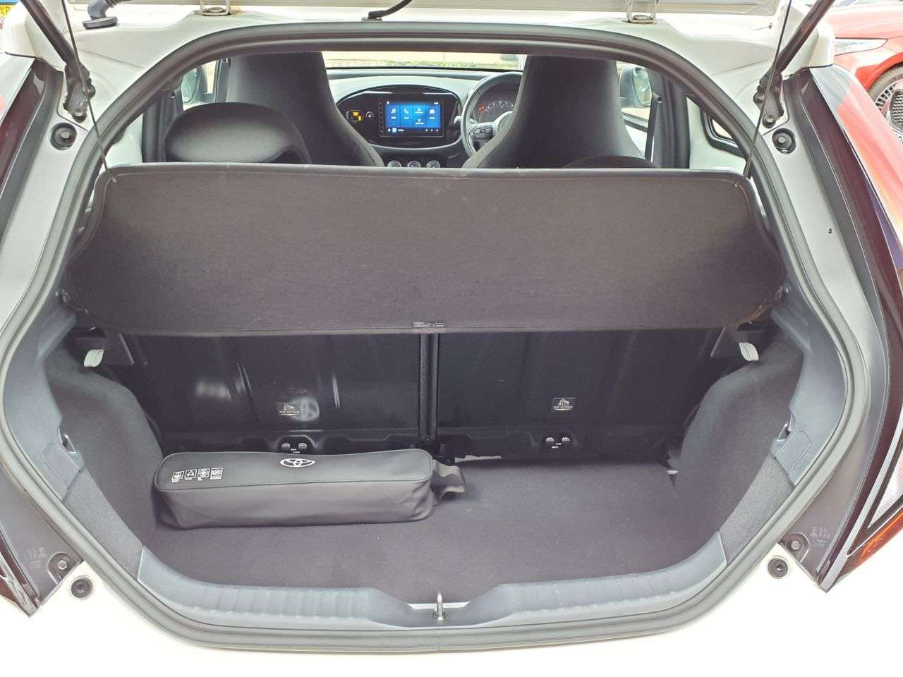 2025 TOYOTA AYGO X 2025 TOYOTA AYGO X