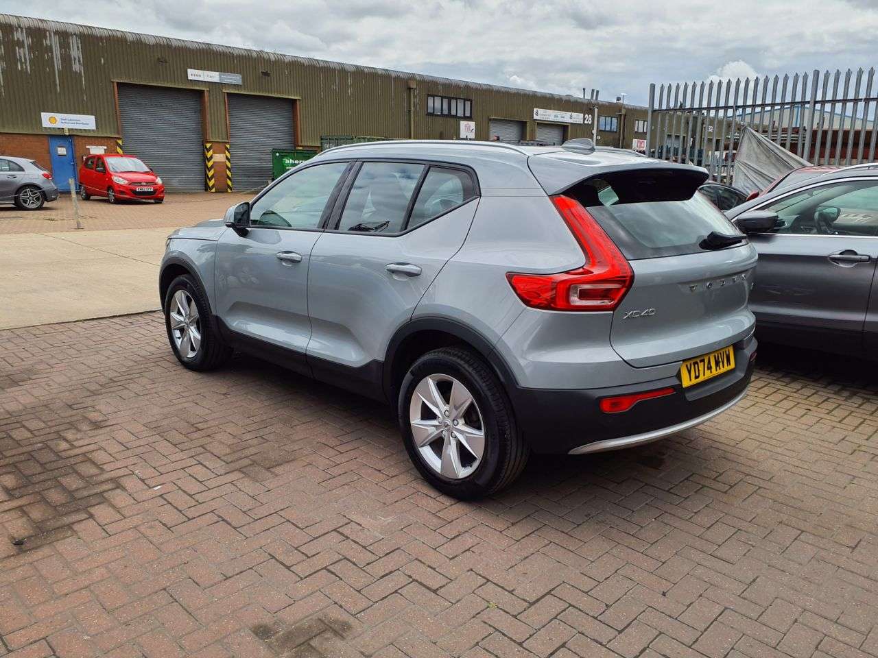 2024 VOLVO XC40 2024 VOLVO XC40