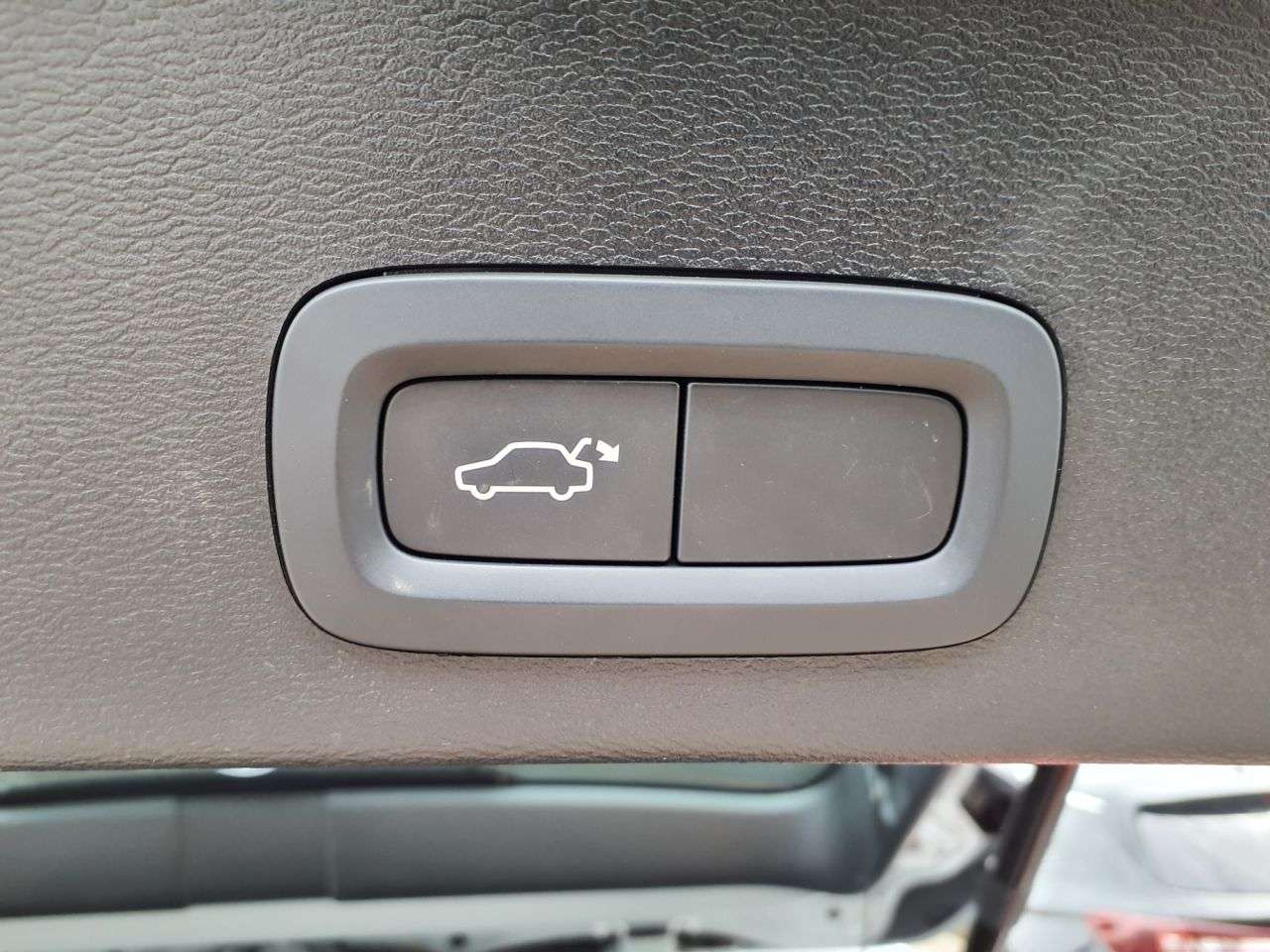 2024 VOLVO XC40 2024 VOLVO XC40