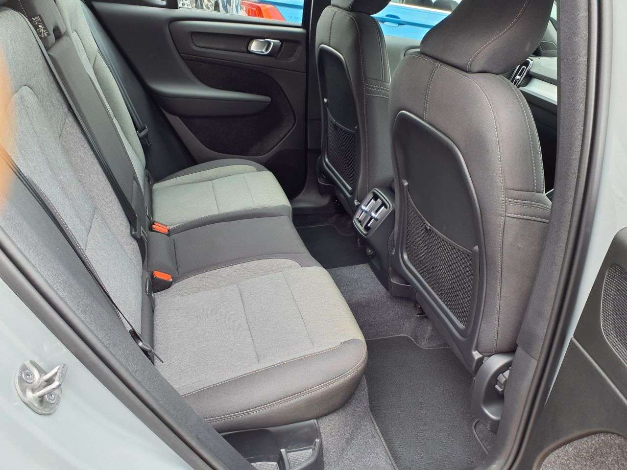 2024 VOLVO XC40 2024 VOLVO XC40