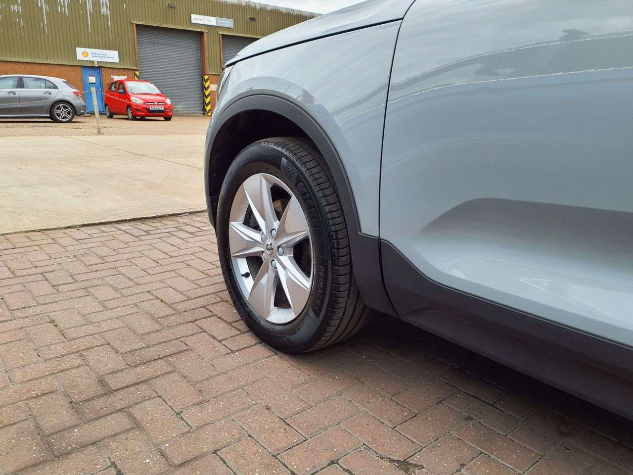 2024 VOLVO XC40 2024 VOLVO XC40