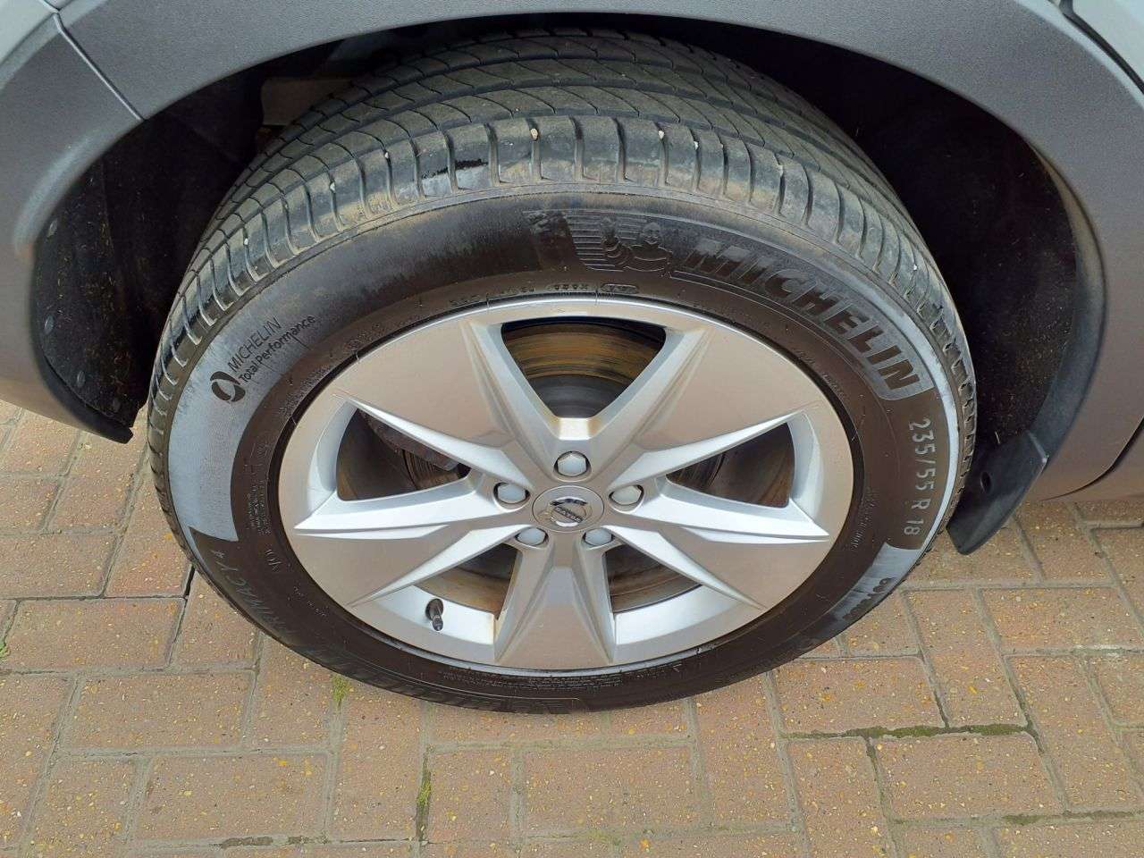 2024 VOLVO XC40 2024 VOLVO XC40