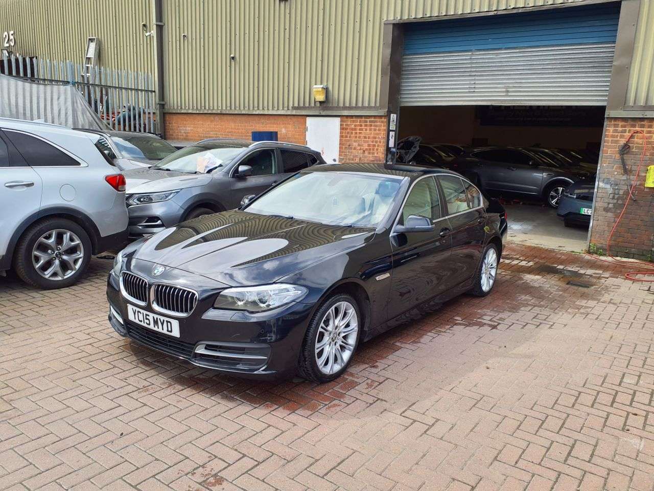 A 2015 BMW 5 SERIES 2.0 520d SE Saloon 4dr Diesel Auto Euro 6 (s/s) (190 ps) AUTOMATIC ULEZ A 2015 BMW 5 SERIES 2.0 520d SE Saloon 4dr Diesel Auto Euro 6 (s/s) (190 ps) AUTOMATIC ULEZ