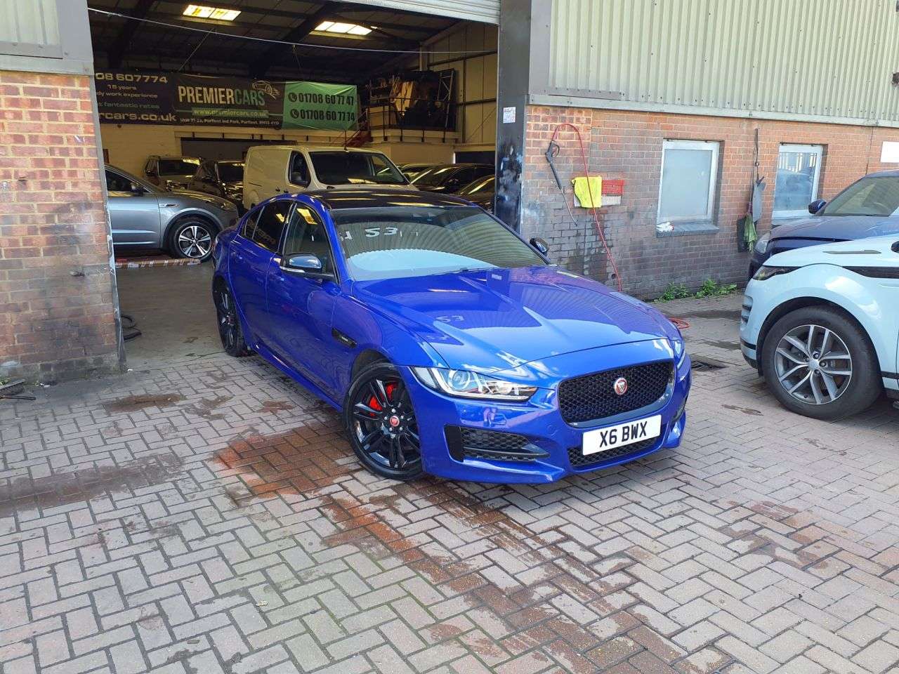 A 2019 JAGUAR XE 2.0i GPF R-Sport Saloon 4dr Petrol Auto Euro 6 (s/s) (250 ps) 3 MONTHS WARR A 2019 JAGUAR XE 2.0i GPF R-Sport Saloon 4dr Petrol Auto Euro 6 (s/s) (250 ps) 3 MONTHS WARR