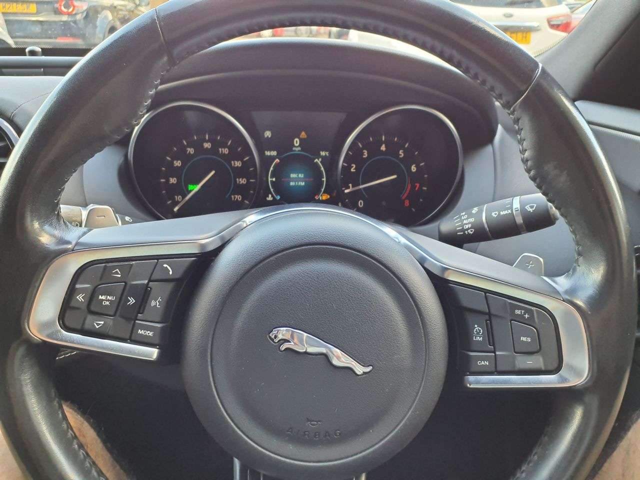 2019 JAGUAR XE 2019 JAGUAR XE