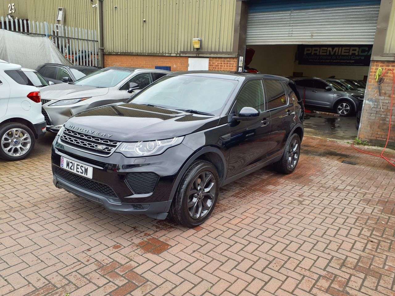 A 2019 LAND ROVER DISCOVERY SPORT 2.0 TD4 Landmark SUV 5dr Diesel Auto 4WD Euro 6 (s/s) (180 ps) 3 MONTHS WAR A 2019 LAND ROVER DISCOVERY SPORT 2.0 TD4 Landmark SUV 5dr Diesel Auto 4WD Euro 6 (s/s) (180 ps) 3 MONTHS WAR