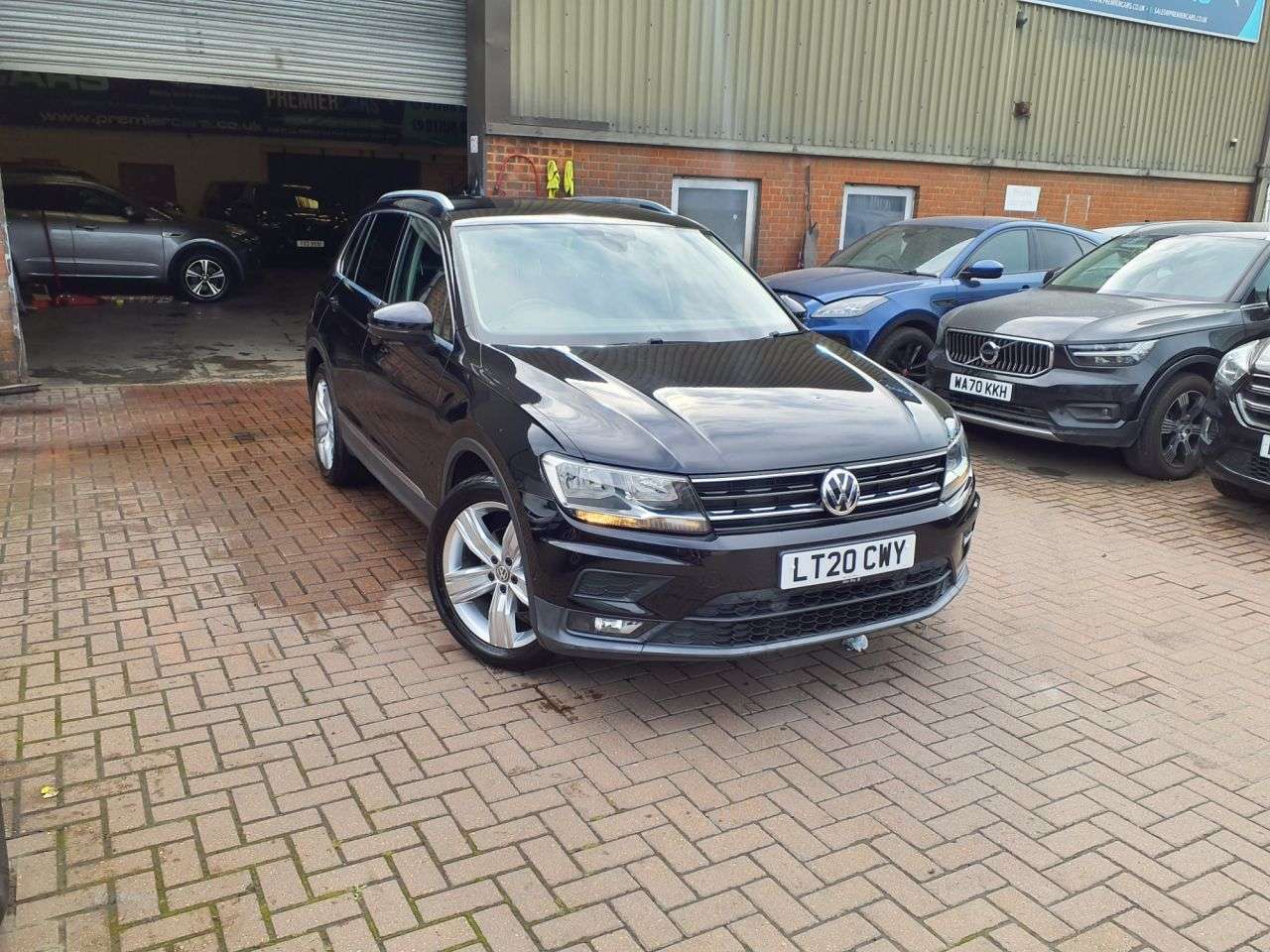 A 2020 VOLKSWAGEN TIGUAN 1.5 TSI EVO Match SUV 5dr Petrol DSG Euro 6 (s/s) (150 ps) 6 MONTH WARRANTY A 2020 VOLKSWAGEN TIGUAN 1.5 TSI EVO Match SUV 5dr Petrol DSG Euro 6 (s/s) (150 ps) 6 MONTH WARRANTY