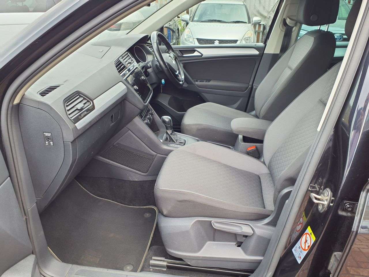 A 2020 VOLKSWAGEN TIGUAN 1.5 TSI EVO Match SUV 5dr Petrol DSG Euro 6 (s/s) (150 ps) 6 MONTH WARRANTY A 2020 VOLKSWAGEN TIGUAN 1.5 TSI EVO Match SUV 5dr Petrol DSG Euro 6 (s/s) (150 ps) 6 MONTH WARRANTY