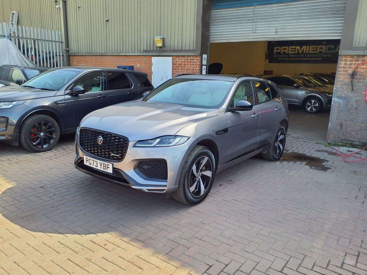 A 2023 JAGUAR F-PACE 2.0 D200 MHEV R-Dynamic S SUV 5dr Diesel Auto AWD Euro 6 (s/s) (204 ps) 6 M A 2023 JAGUAR F-PACE 2.0 D200 MHEV R-Dynamic S SUV 5dr Diesel Auto AWD Euro 6 (s/s) (204 ps) 6 M